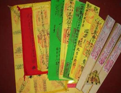 Nằm mơ thấy bùa chú là điềm báo gì? Tôi nên chơi số nào?