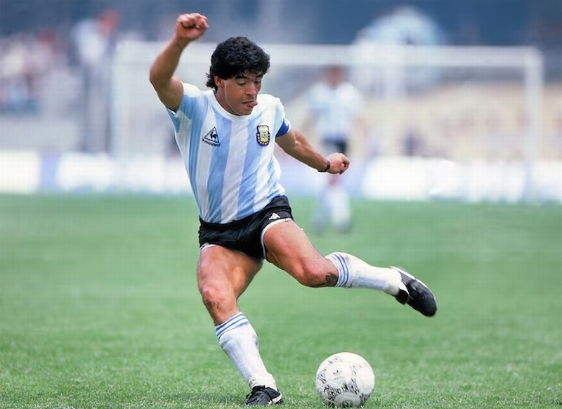 Sự nghiệp của Diego Maradona: 2 thập kỷ thống trị bóng đá thế giới