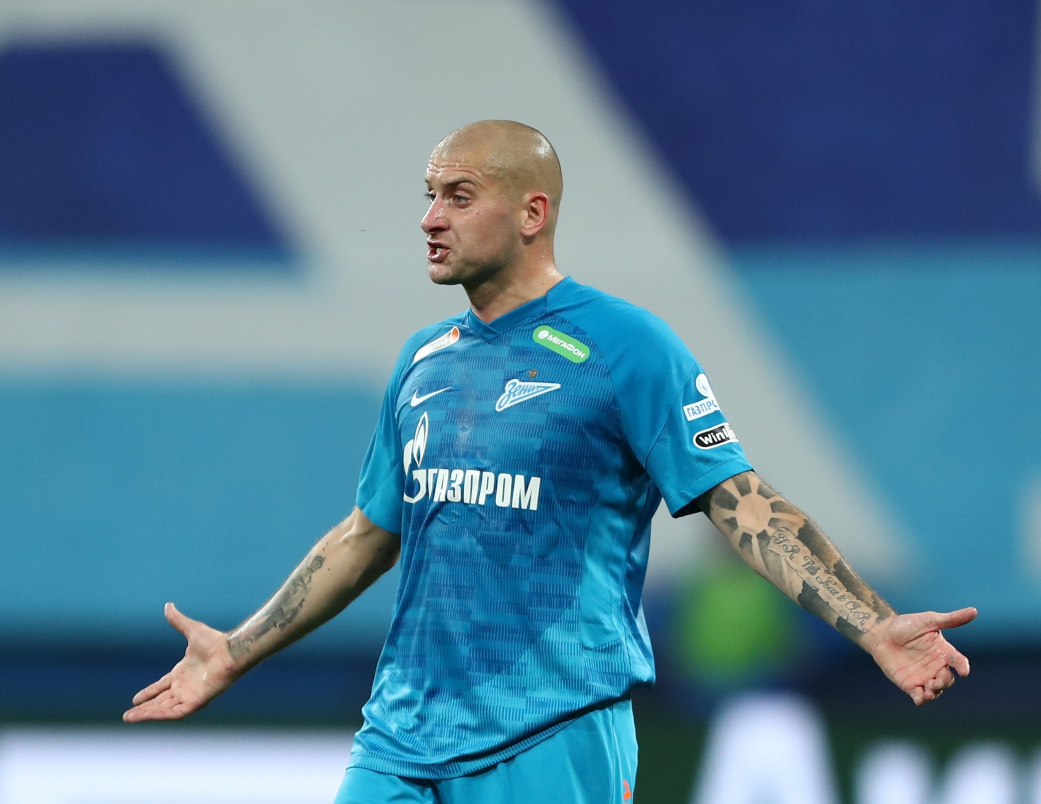 Zenit St. Petersburg chia tay ngôi sao người Ukraine Rakitskyi sau bài đăng khiêu khích trên Instagram chỉ trích Nga | The Sun